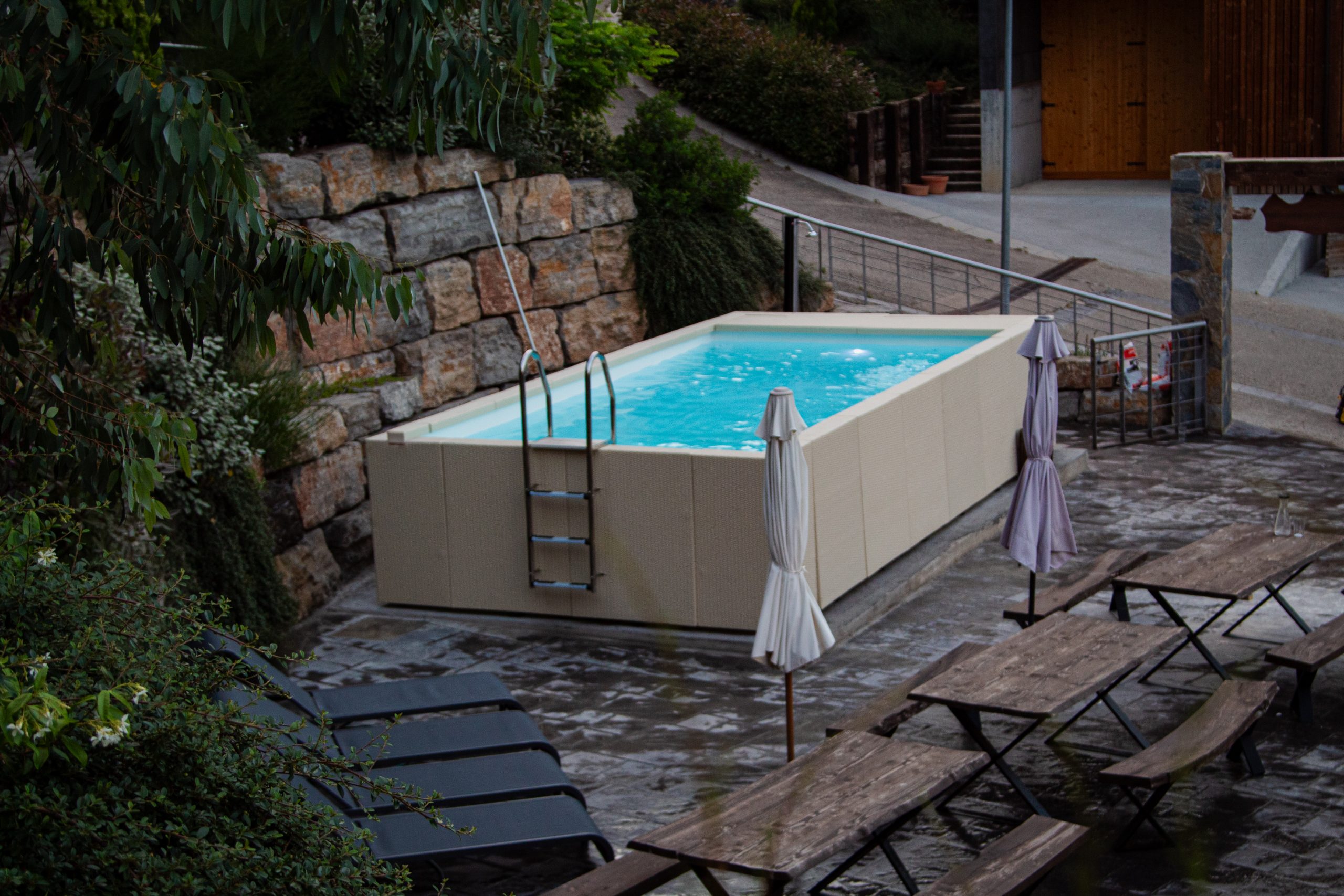 Piscina completamente equipada